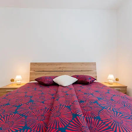 Apartment Flex Selfcheckins 136 - - Bedroom - Parking - Loggia Zagreb